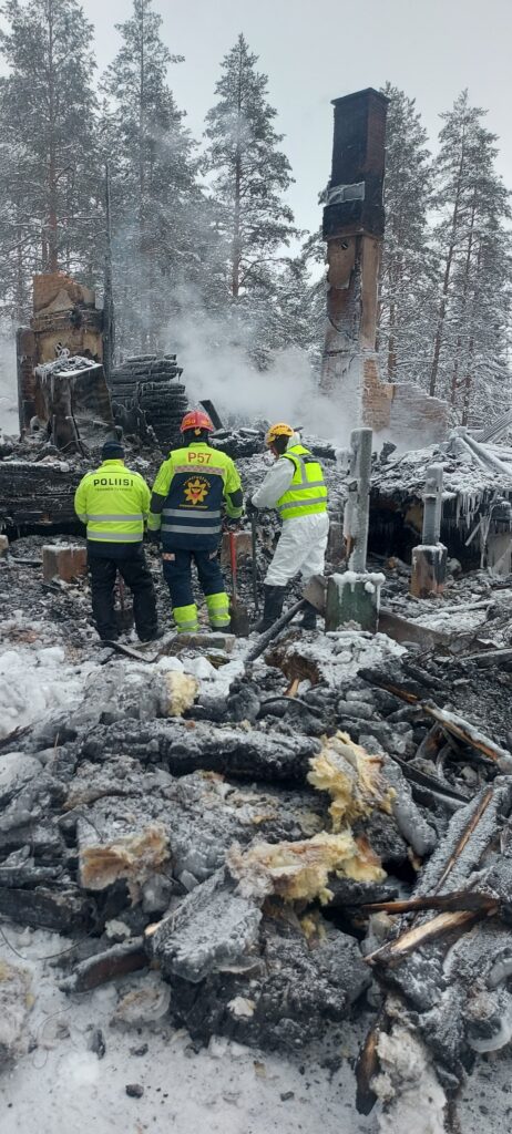 Poliisi epäilee: todennäköisesti myös kolmas henkilö menehtynyt Äkäslompolon tuhoisassa tulipalossa