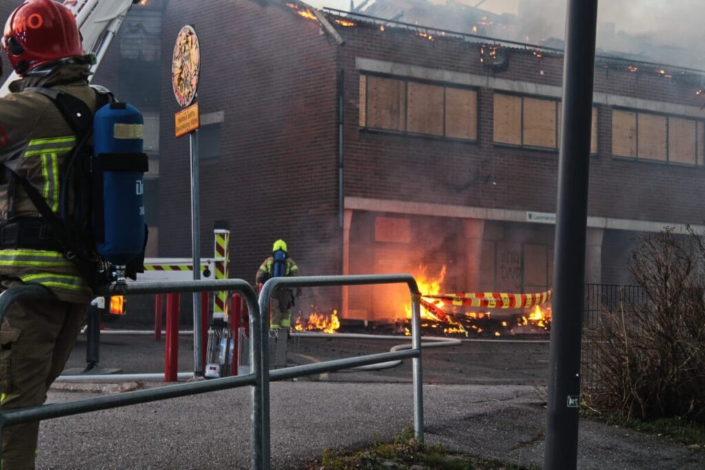 Laurinlahden koulu paloi Espoossa